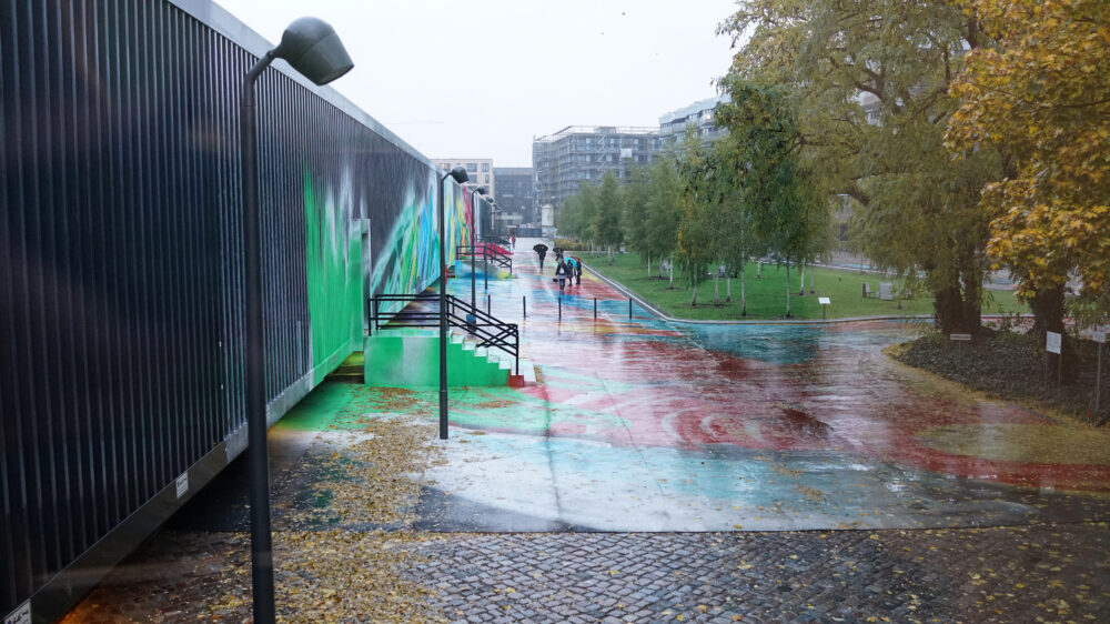 Katharina Grosse Hamburger Bahnhof Außengelände