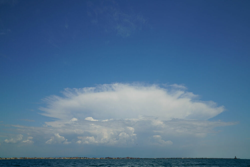 Wolken über Nettuno