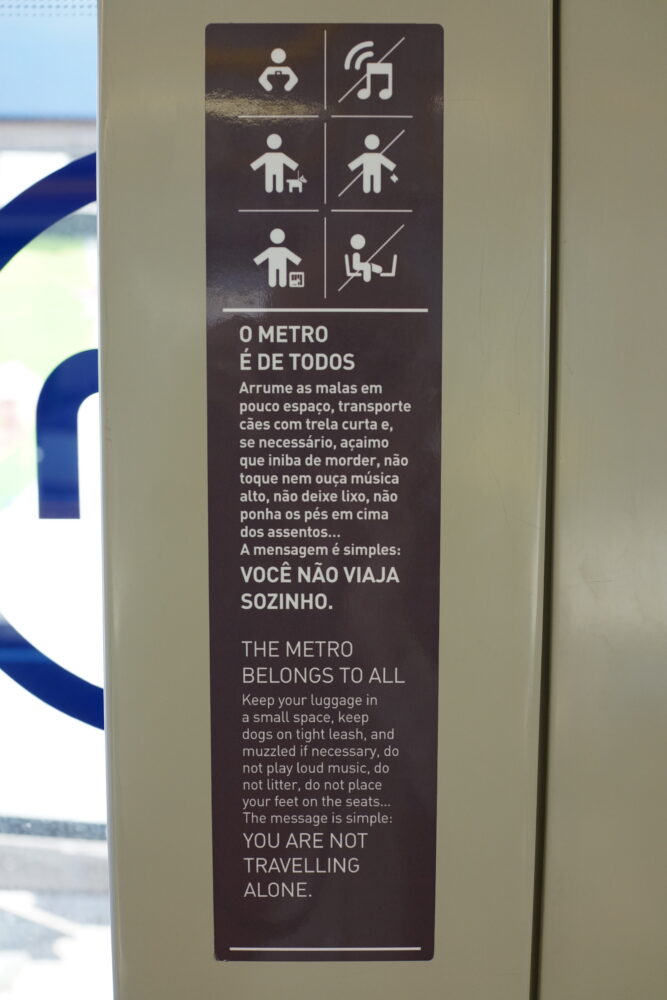 Porto U-Bahn Info-Schild