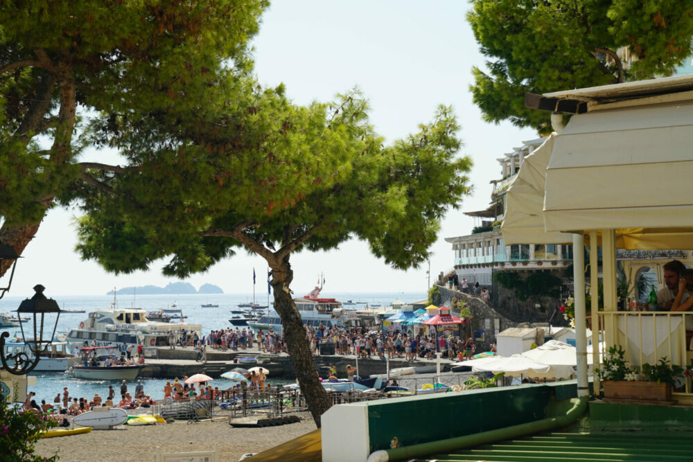 Positano Scharen von Tagestouristen