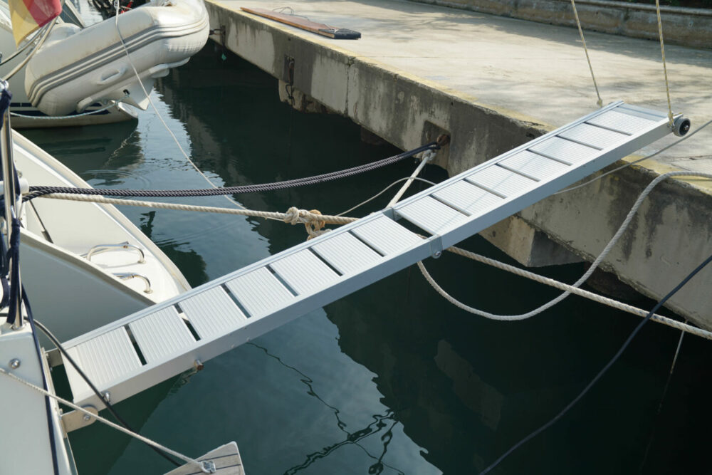 Segelyacht Gangway